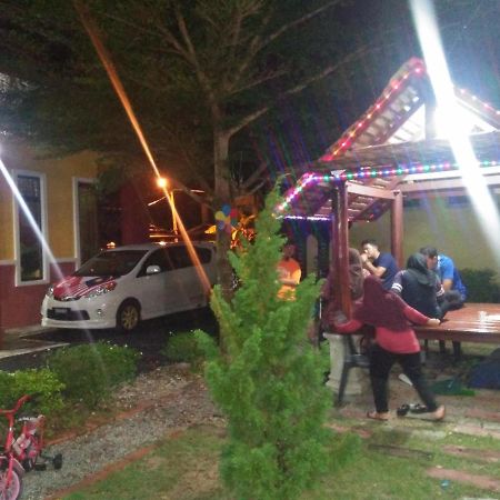 Chalet Kb Wakaf Kayu Κότα Μπάρου Εξωτερικό φωτογραφία