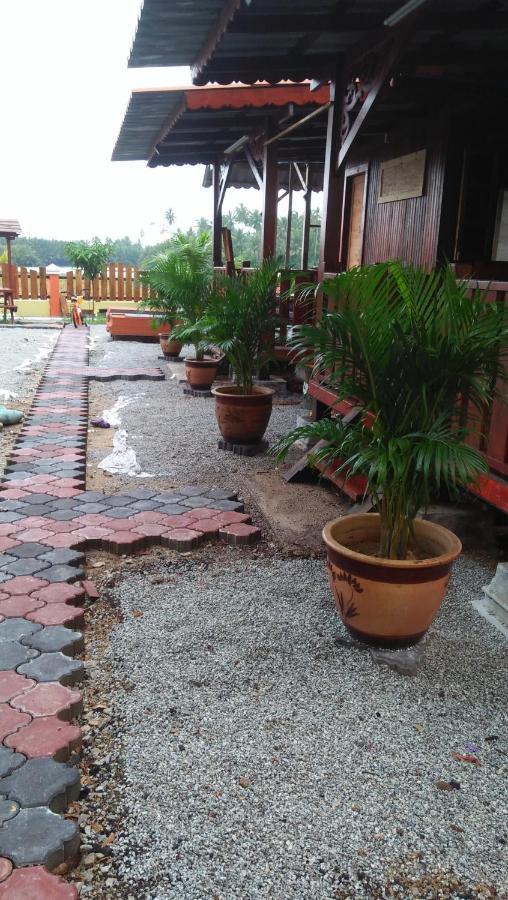 Chalet Kb Wakaf Kayu Κότα Μπάρου Εξωτερικό φωτογραφία