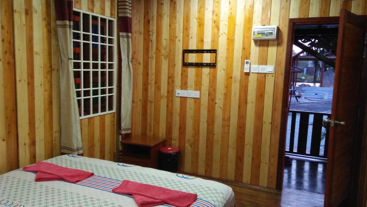 Chalet Kb Wakaf Kayu Κότα Μπάρου Εξωτερικό φωτογραφία